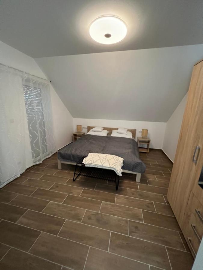 Janhaz Apartman Revfueloep 外观 照片