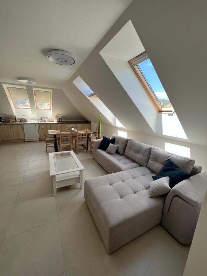 Janhaz Apartman Revfueloep 外观 照片